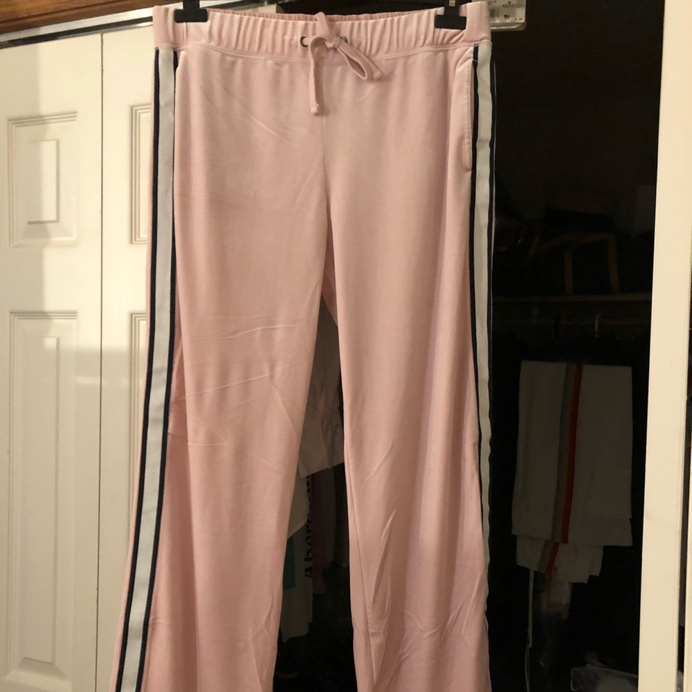 A&F lilac sweatpants Large NWT $68 $65